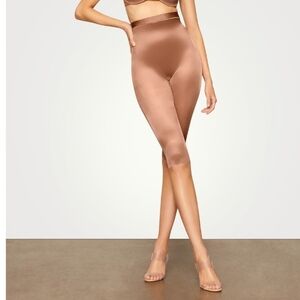 Skims sienna shapewear  chopped leggings bnwt